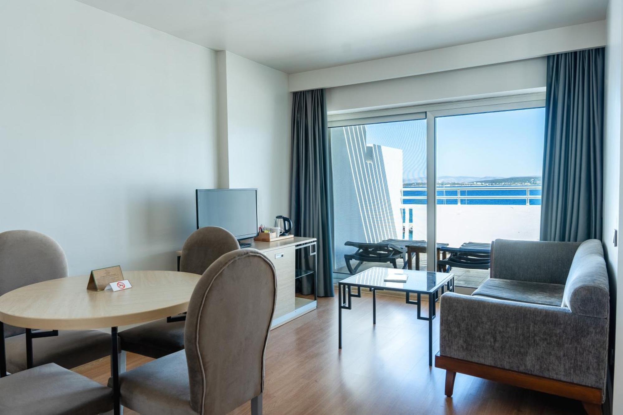 Altin Yunus Hotel & Spa - Çeşme Exteriör bild